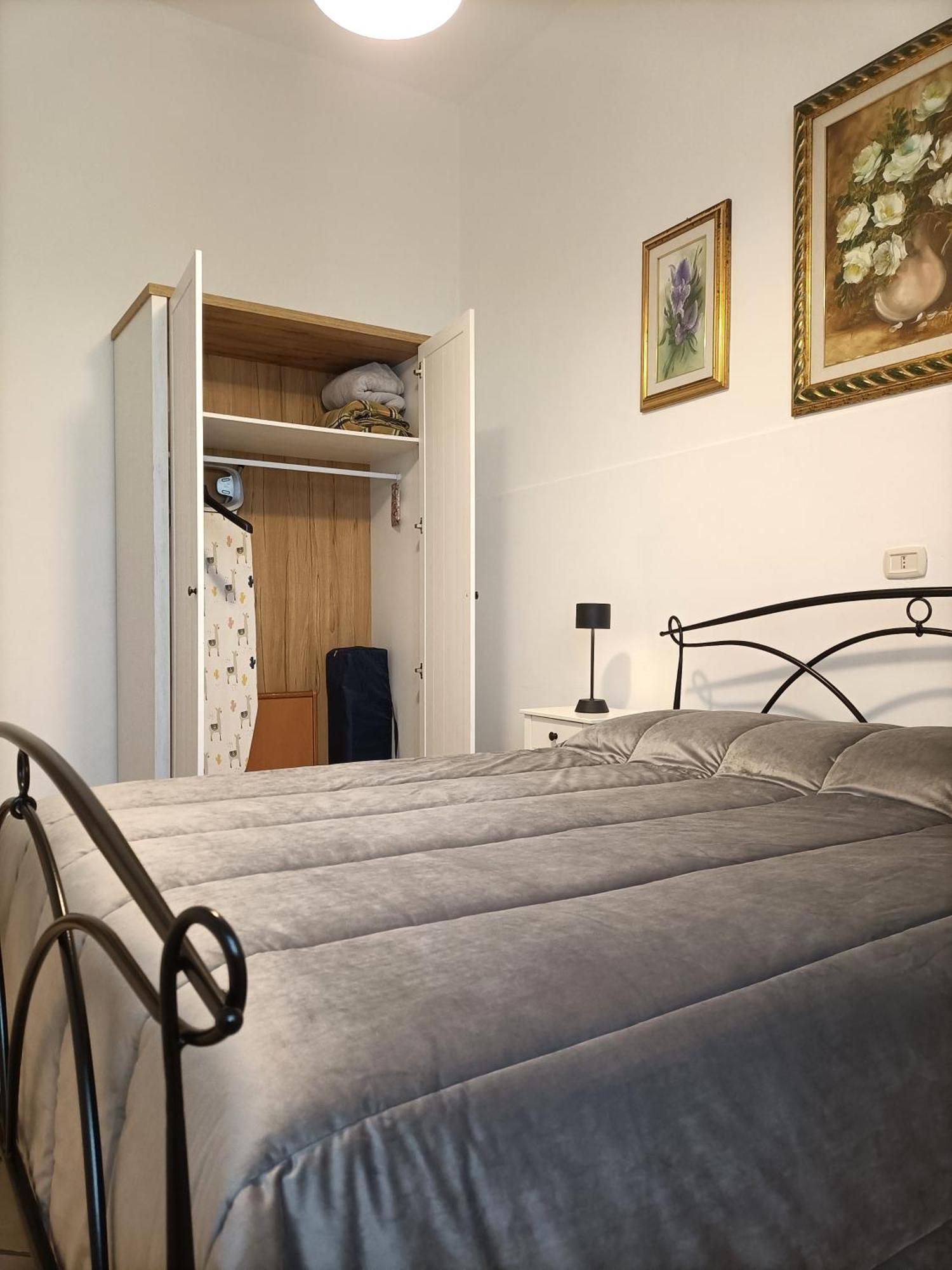 Bright Port View Apartment- Free Parking Cagliari Kültér fotó